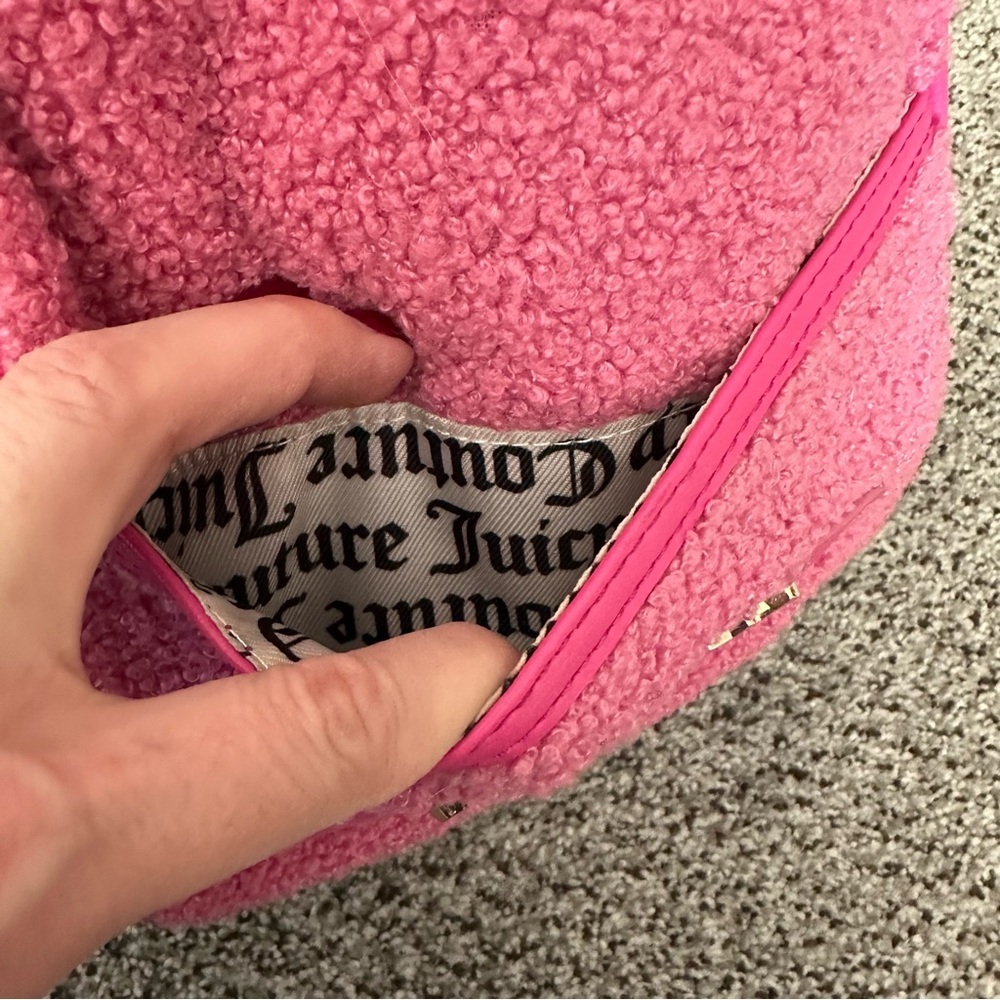 JUICY COUTURE Hot Pink Sherpa Backpack Logo Lining R $150 - Picture 10 of 16